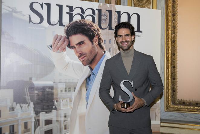 Los mejores momentos de los Premios Summum 2022. El modelo y actor, Juan Betancourt, Premio Summum 2022.