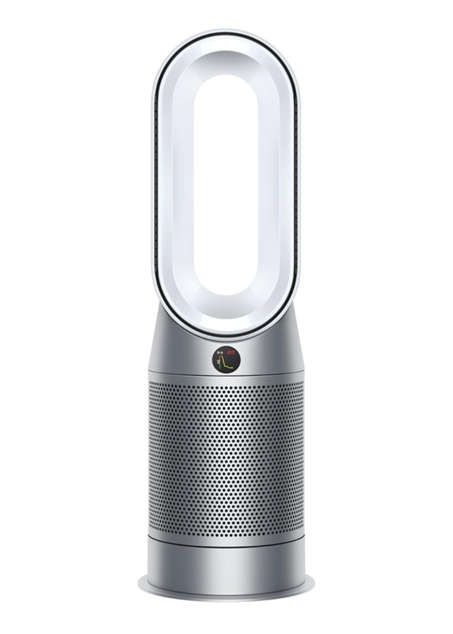 Dyson Purifier Hot + Cool Autoreact. Este purificador Dyson que funciona, también, como ventilador y calefactor muestra un diseño de lo más atractivo. Combinando filtración avanzada con tecnología Air Multiplier genera la potencia de circulación necesaria para absorber incluso los contaminantes más lejanos, proyectando aire purificado por toda la estancia. El filtro HEPA captura el 99,95% de las partículas de hasta 0,1 micras. Con este aparato se puede calentar una estancia rápidamente con una potente proyección de aire. Precio: antes 649 euros, ahora 549 euros.