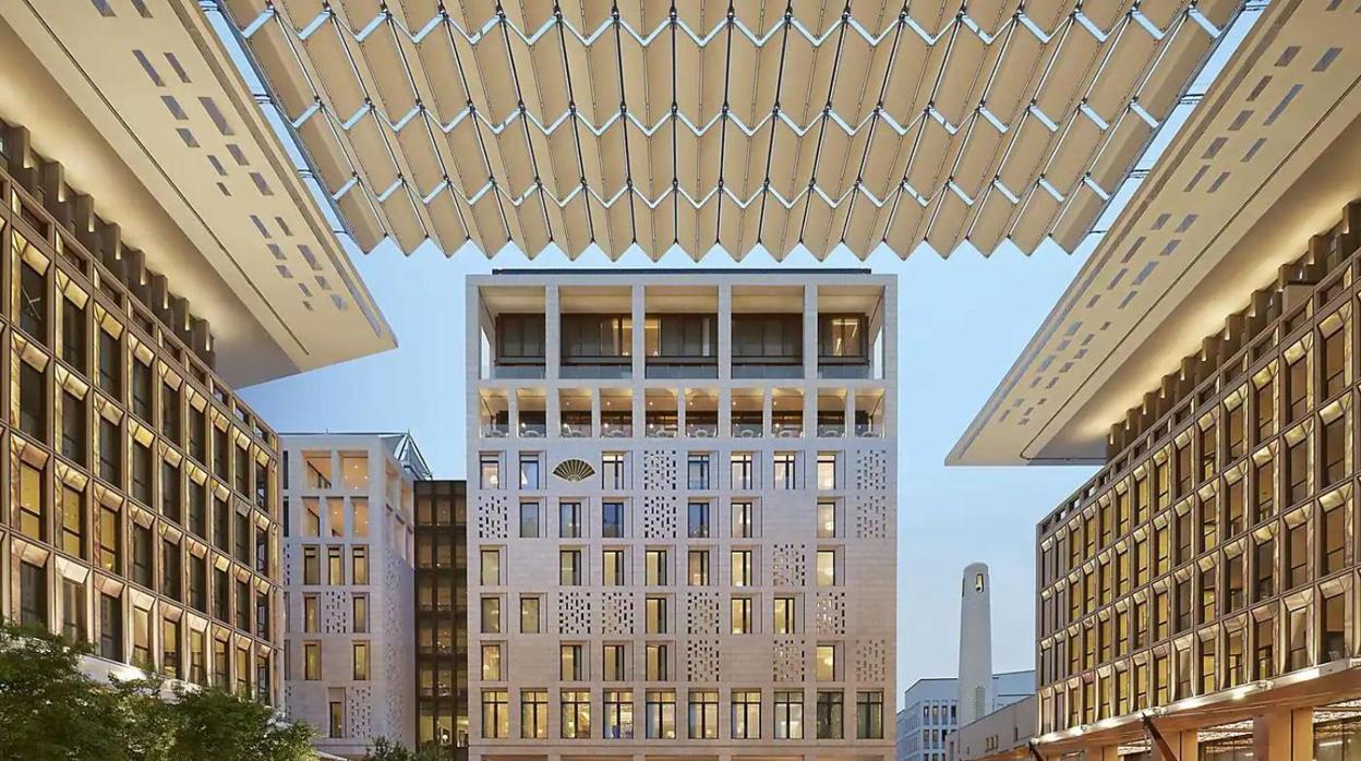 Así es el lujoso hotel de 23.000 euros la noche donde se ha alojado David Beckham en Qatar