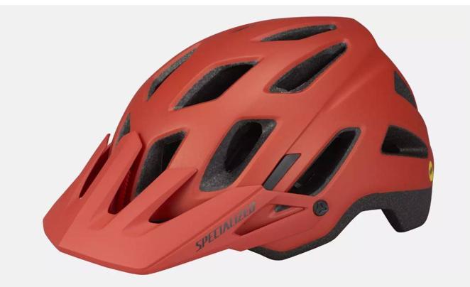 Casco para bicicleta. A la hora de darlo todo en un sendero, lo último en lo que necesitas preocuparte es en si tu casco te protegerá en caso de caída. Por eso con este casco ligero de cobertura ampliada y espuma monodensidad, podrás ir seguro. Precio: 70€