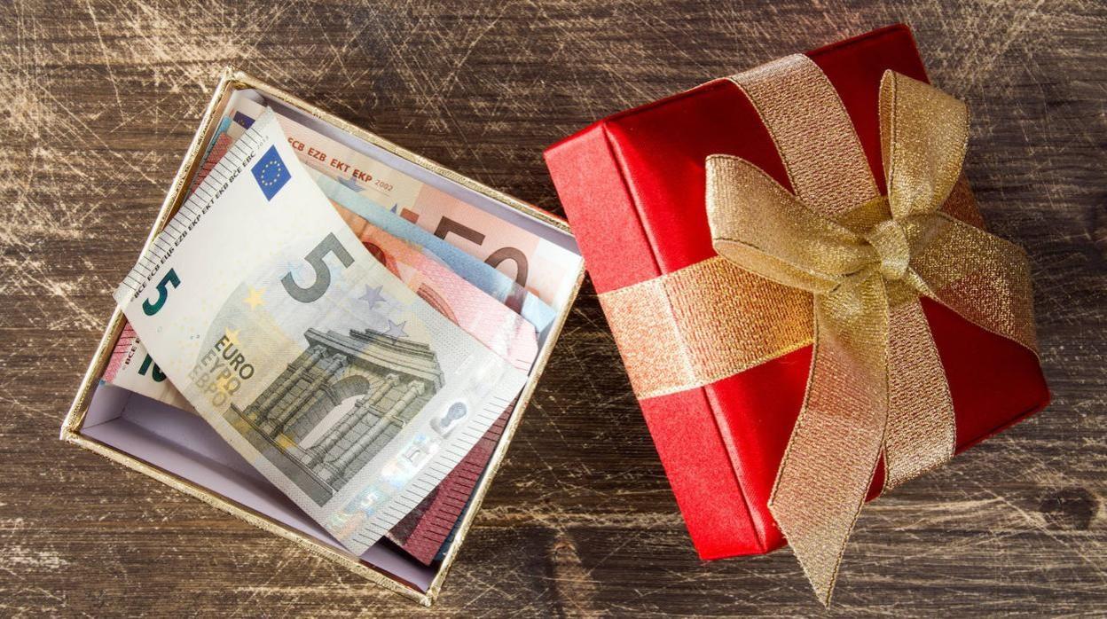 Cha Circulo Maldito Cuál es el límite de dinero que Hacienda permite regalar en Navidad sin  pagar impuestos?