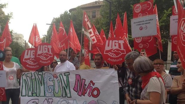 Manifestación contra los recortes en los comedores