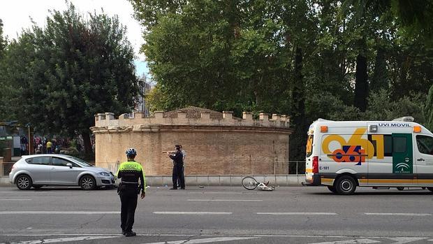 Herido grave un ciclista atropellado en La Victoria