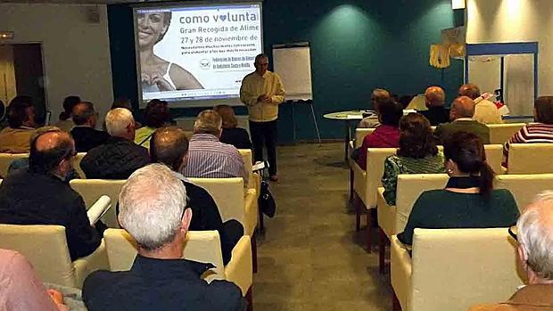 Imagen de la reunión preparatoria de Banco de Alimentos para la Gran Recogida