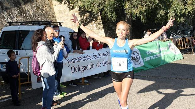 Raquel Hernández, en la meta