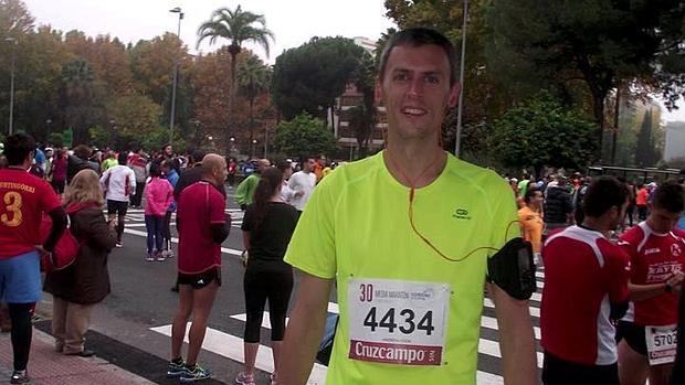 Andy Cook, antes de comenzar la Media Maratón de Córdoba 2014