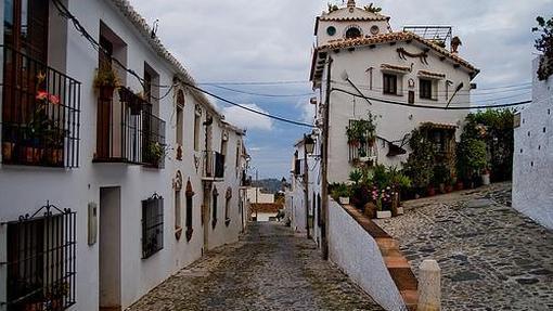 Una de las calles de Macharaviaya