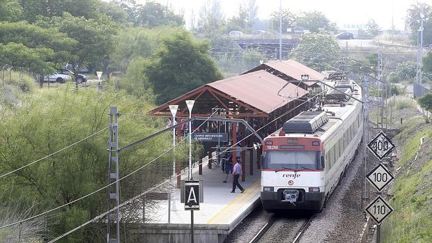 El Metrotrén, en vía muerta