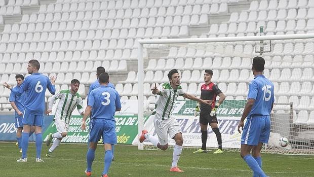 Quiles celebra un gol