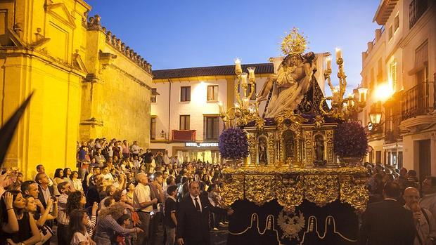 Las Angustias en procesión