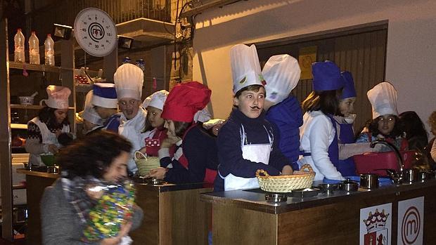 Una de las carrozas de la Cabalgata de Reyes, ayer, en Castro del Río