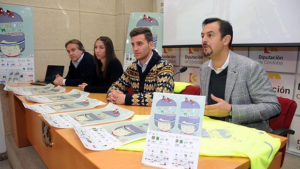 Autoridades y organizadores, durante la presentación de la prueba