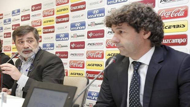 González y Emilio Vega, en rueda de prensa