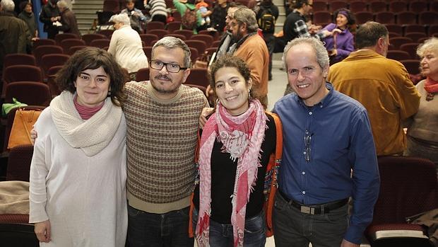 Dirigentes de Ganemos en la asamblea para evalurar los presupuestos municipales