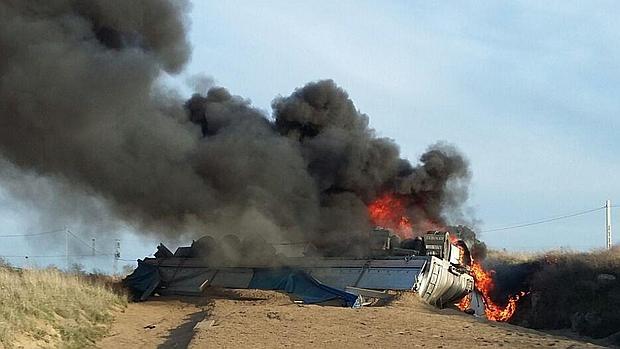 Camión volcado en la carretera entre Villanueva de Córdoba y Pozoblanco