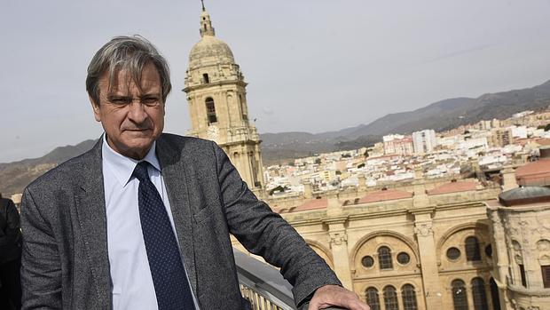 Salvador Moreno Peralta: «La torre Pelli responde a un complejo de inferioridad; ¿no era ya icónica Sevilla?»