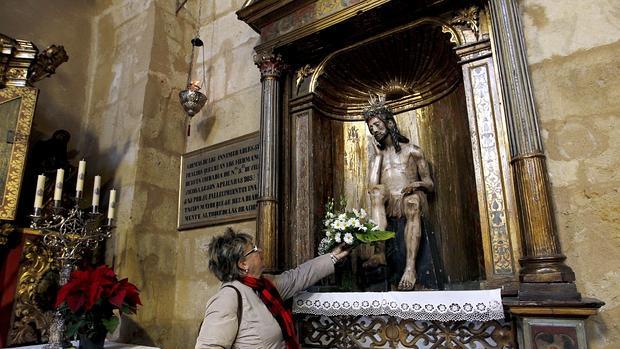 El Señor de las Penitas, en su altar de San Lorenzo