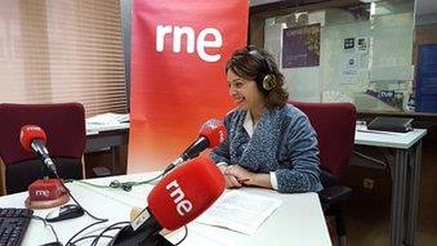 La alcaldesa, durante la entrevista concedida a Radio Nacionl Andalucía