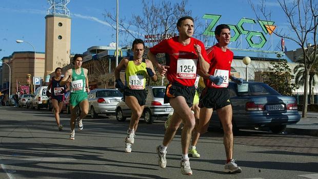 Atletas, en una edición de la carrera popular de Zoco a Zoco