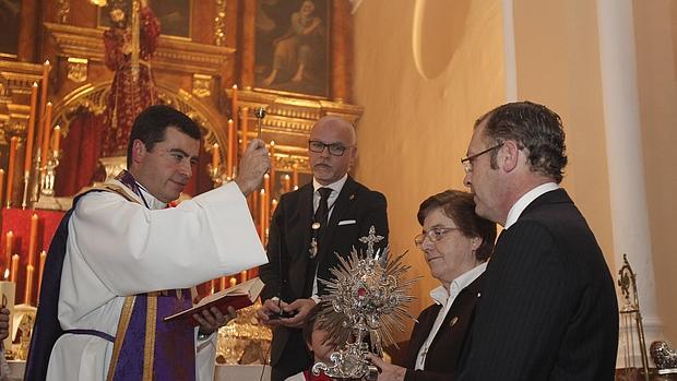 Momento de la bendicin en la capilla de Jesús Nazareno