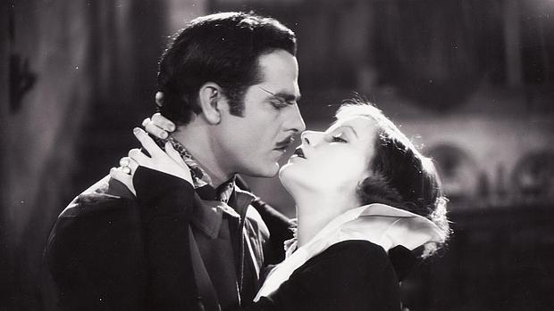 Fotograma de Antonio Moreno con Greta Garbo