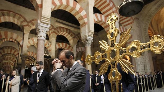 Via crucis en le interior de la Mezquita-Catedral