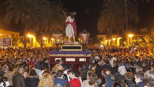 El Cristo de los Afligidos frente a su pueblo