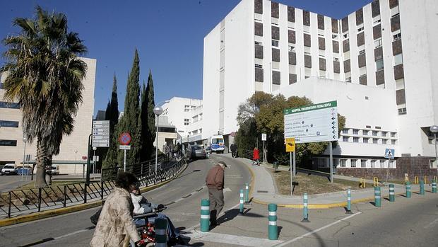 Hospital Reina Sofía, donde se produjo el deceso