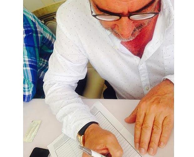 El periodista Carlos Herrera firma la petición