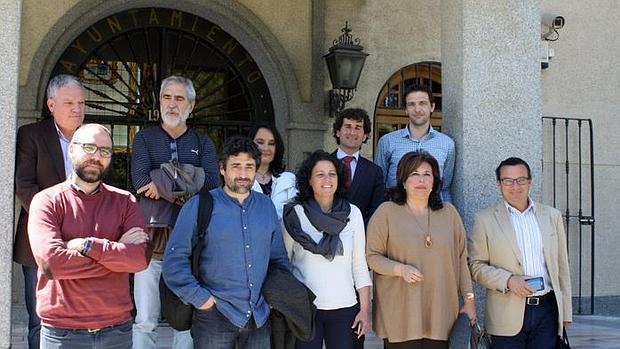 El edil de Servicios Sociales, en su visita al Ayuntamiento de San Juan de Aznalfarache