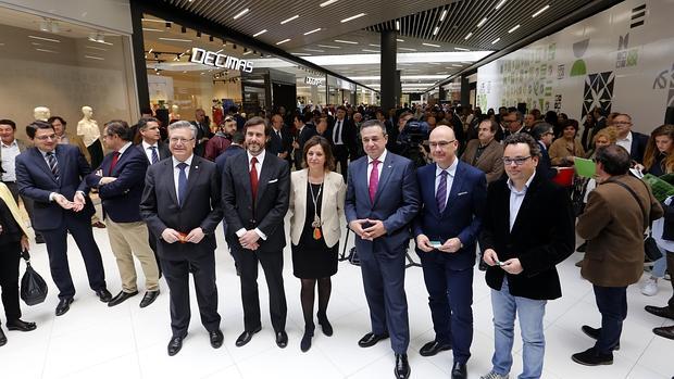 Momento de la inauguración del nuevo espacio comercial