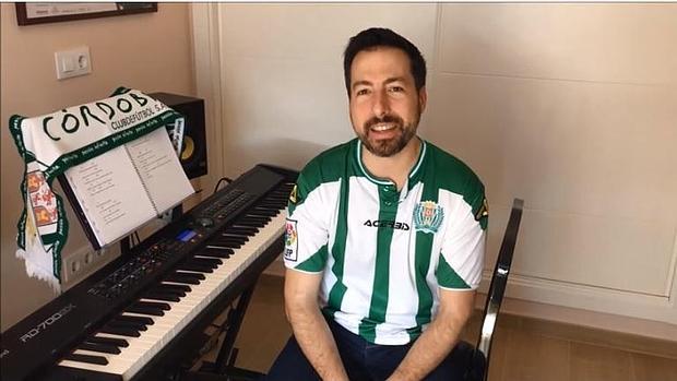 Documento Pendiente chico Así suena el himno del Córdoba CF a piano por el finalista cordobés de Got  Talent Alberto de Paz
