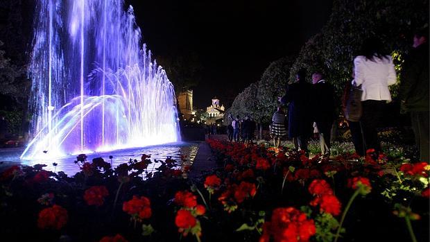 Imagen del espectáculo nocturno del Alcázar