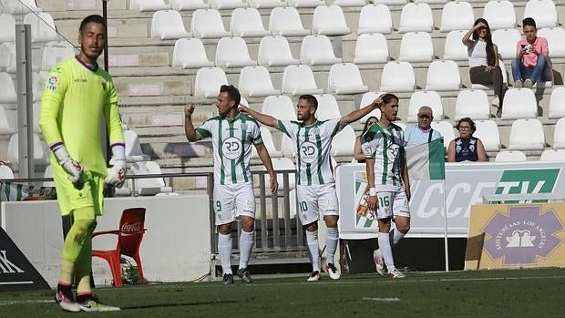 Florin celebra el primer gol del encuentro