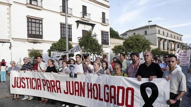 Manifestación de rpoyo a la familia Holgado