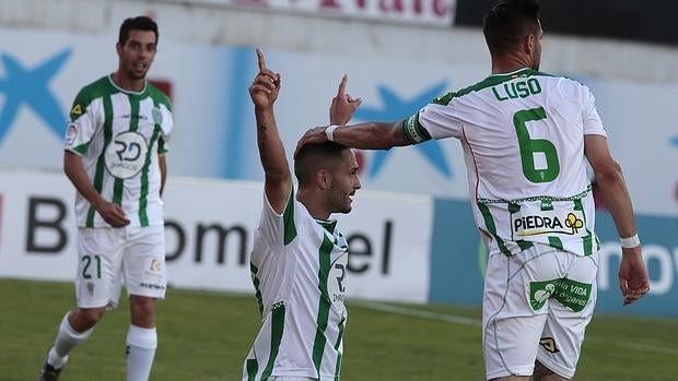 Florin Andone celebra el único gol del encuentro