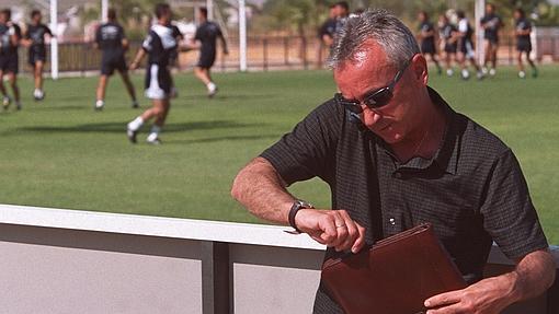 Josu Ortuondo era el técnico blanquiverde en esa época