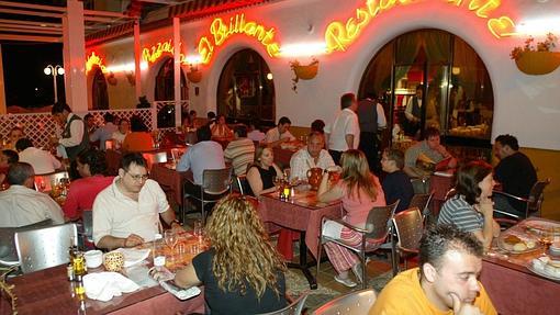 Clientes en el Pizzaiolo de El Brillante, en Córdoba