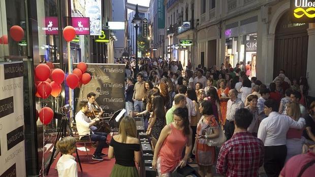 Músicos en calle Gondomar, en la pasada edición de la cita comercial