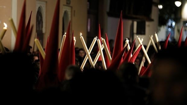 Capirotes de nazarenos durante el Martes Santo