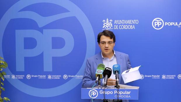 José María Bellido, esta mañana en la sede del grupo municipal del PP