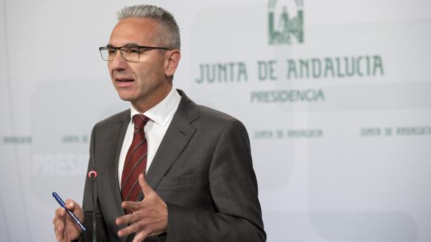 El portavoz del Gobierno Miguel Ángel Vázquez