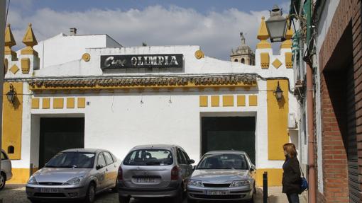 Fachada del cine Olimpia, en la calle Zarco