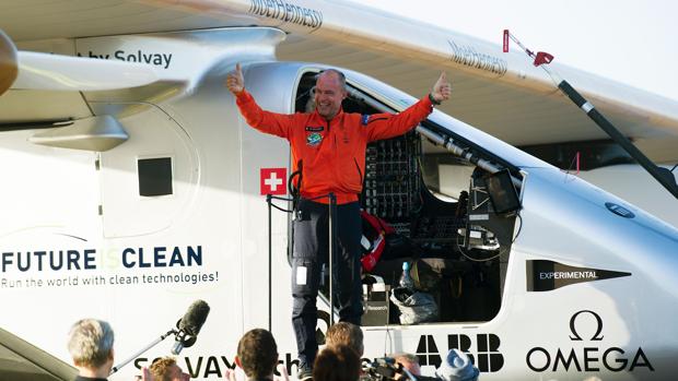 Los pilotos del Solar Impuse: «La aventura ha sido un éxito gracias a las fuerzas de la naturaleza»