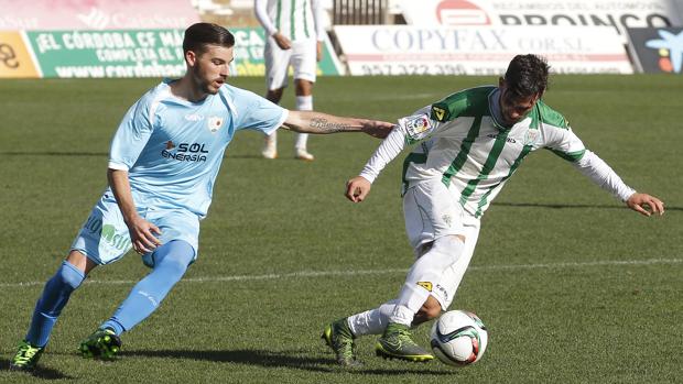 Javi Galán, del Córdoba B, en un partido en El Arcángel