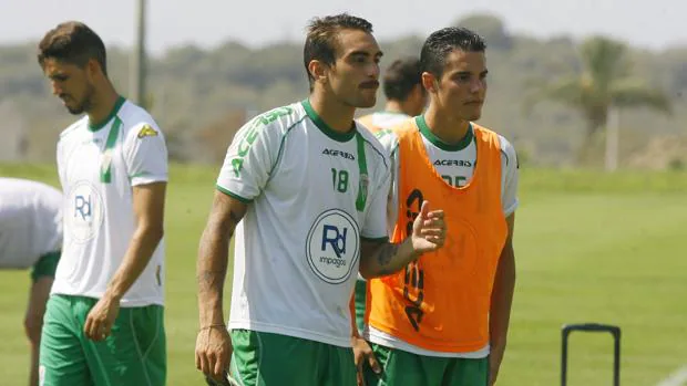 Samu de los Reyes, lateral izquierdo del Córdoba CF