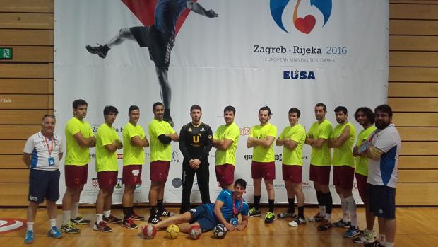 El equipo de balonmano de la UCO en los Juegos Europeos Universitarios