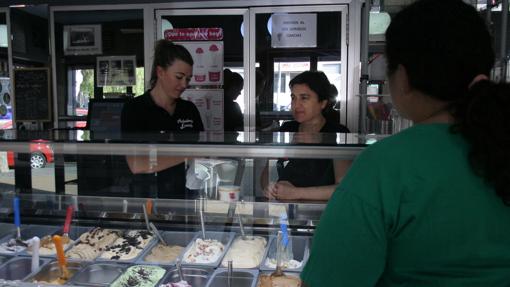 Lo mejor de las heladerías Escoda, además de sus helados, es el trato amable de sus propietarias