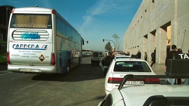 Entrada principal de la estación de autobuses de Córdoba