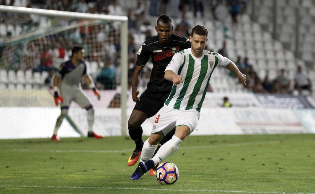 El árbitro provoca la primera derrota del Córdoba CF en la pretemporada